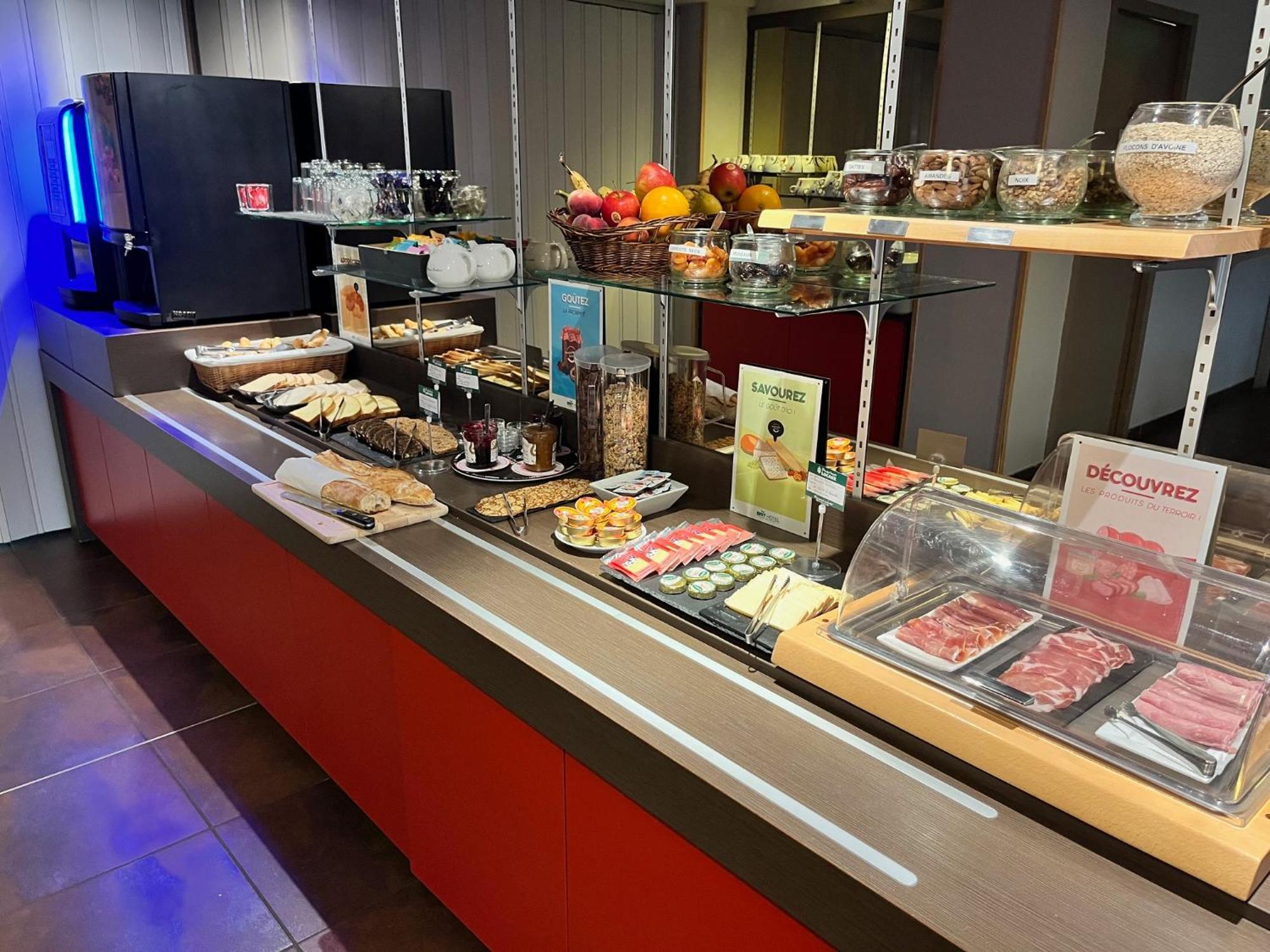 Hotel Brit Confort 3*